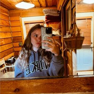 Meet your Posher, Addison